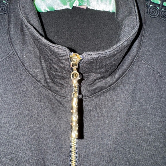 EUC Lilly Pulitzer ONYX Skipper Popover, beautiful black! LARGE, Lace Sleeves - Picture 7 of 11